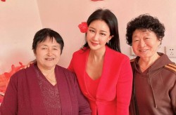 喜爱夜浦主题曲因《喜爱夜蒲2》走红的艳星张暖雅二婚下嫁山东小伙穿黑丝抓鸡
